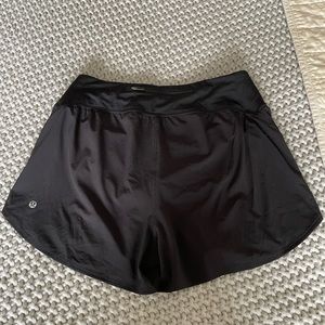 Lululemon run short
